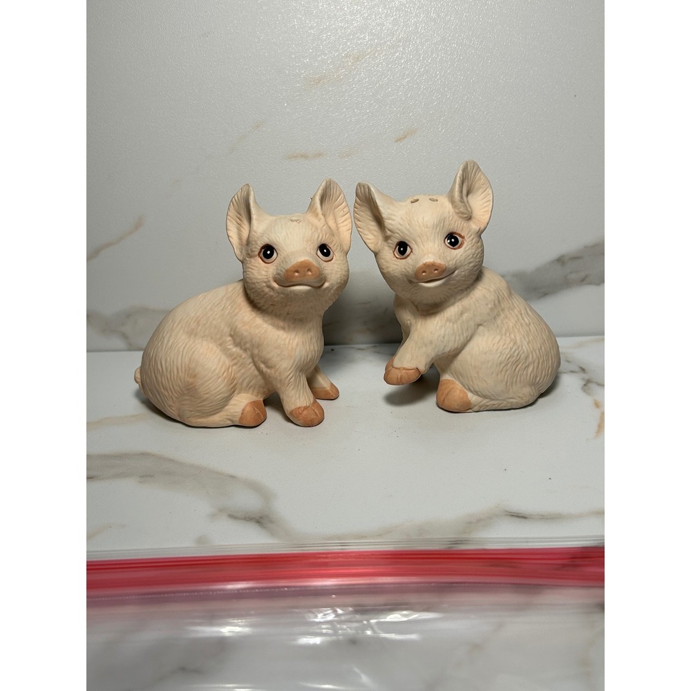 Artistic Gifts Inc Vintage Ceramic Pig Salt and Pepper Shaker Set Tan Piglets